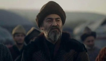 Usta oyuncu Ayberk Pekcan hayatını kaybetti