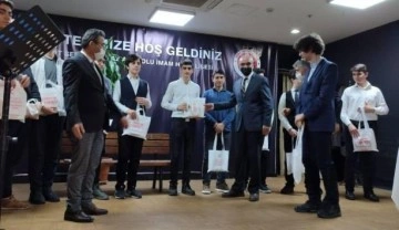 &Uuml;stad Necip Fazıl Kısak&uuml;rek Anıldı