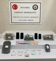 Uyuşturucu satıcılarını su&ccedil;&uuml;st&uuml; yakaladılar