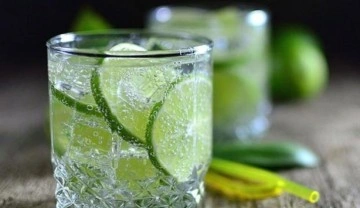 Uzmanından 'iftarda ve sahurda maden suyu t&uuml;ketin&rsquo; &ouml;nerisi