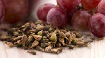 &Uuml;z&uuml;m &ccedil;ekirdeğinin faydaları nelerdir? &Uuml;z&uuml;m &ccedil;ekirdeği tozu nasıl kullanılır?