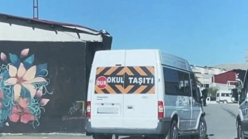 Van'da şok operasyon: Üzerinde 'okul taşıtı' yazıyordu, içinden uyuşturucu fışkırdı