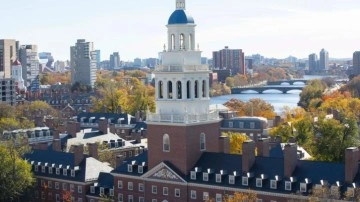 Washington'dan Harvard hamlesi: Fonları donduruluyor!