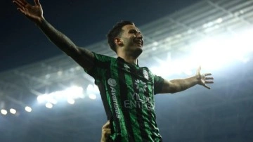 Yeni evinde gol kralı olan eski Galatasaraylı: 'Bana git diye bağırıyorlar'