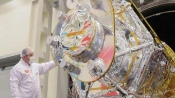 Yerli &uuml;retim İMECE ve T&Uuml;RKSAT 6A uydusu Cumhuriyet'in 100'&uuml;nc&uuml; yılında fırlatılacak