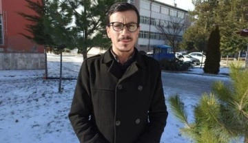 Yolda kalanlara &ccedil;ay ve bisk&uuml;vi dağıtan imam konuştu: Bizim insanımız kimseyi a&ccedil; bırakmaz