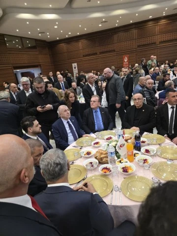 Zafer Partisi&rsquo;nin İstanbul&rsquo;daki İftar Programında Siyasi Liderler Bir Araya Geldi