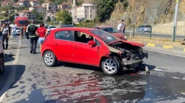 Zincirleme trafik kazasında 5 araç birbirine girdi